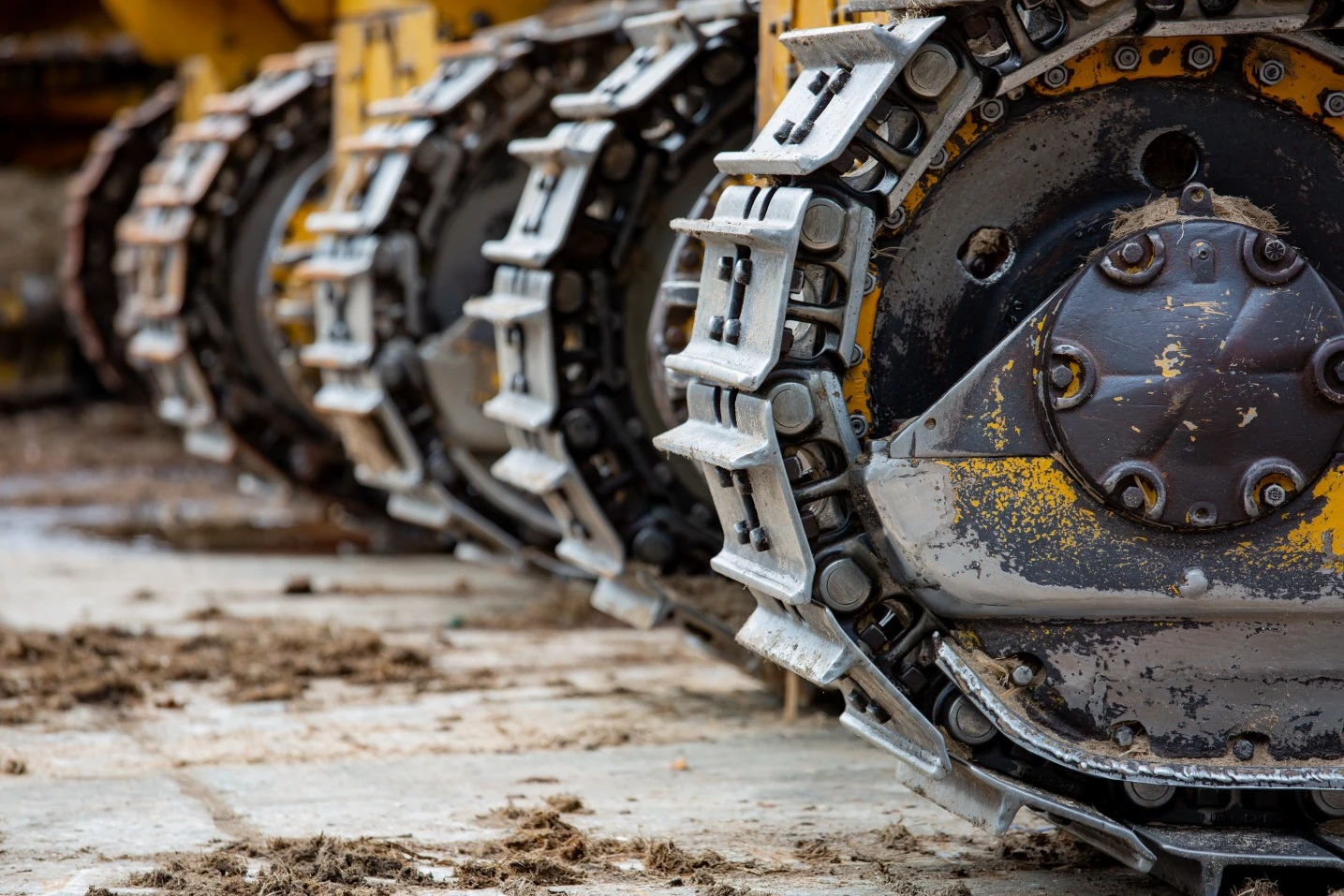 Livraison express 24h pièces machinerie lourde Québec - Service urgence équipement