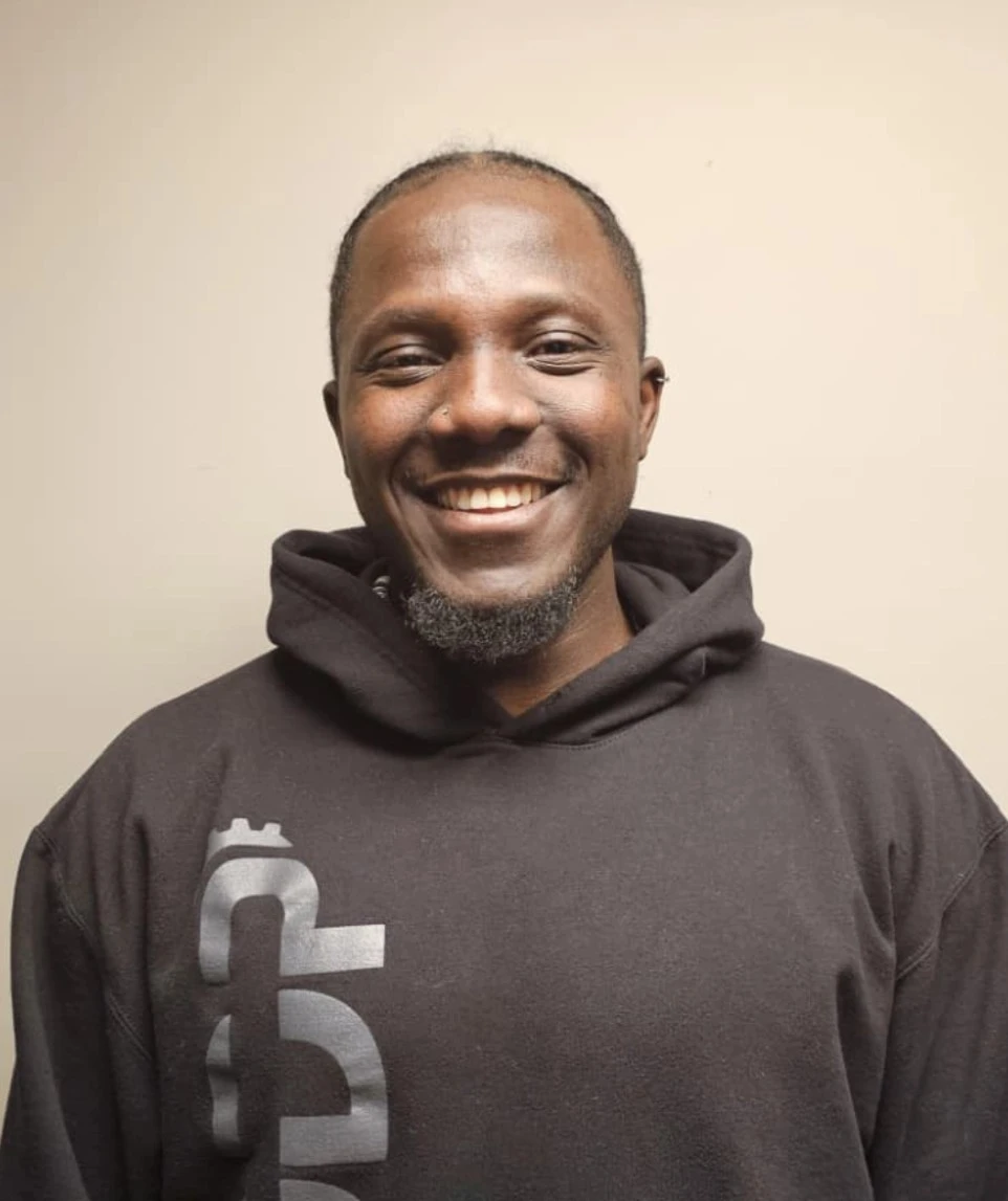 Sylva Atemezem - Adjoint administratif ventes fournisseur pièces DDPièces Québec